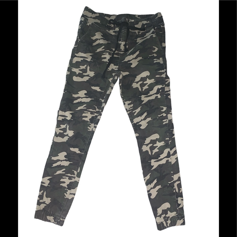 Like new song camo joggers